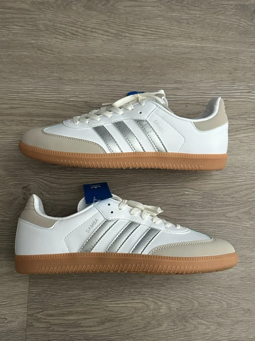 Adidas Samba OG Sneaker in Cloud White, Silver Metallic & Gray One JL2725 - Picture 6 of 16
